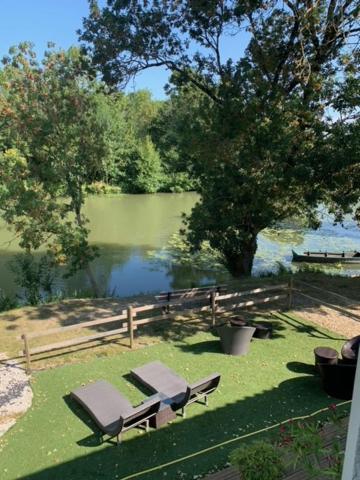 Logis Auberge De La Riviere Les Velluire-sur-Vendee Eksteriør billede