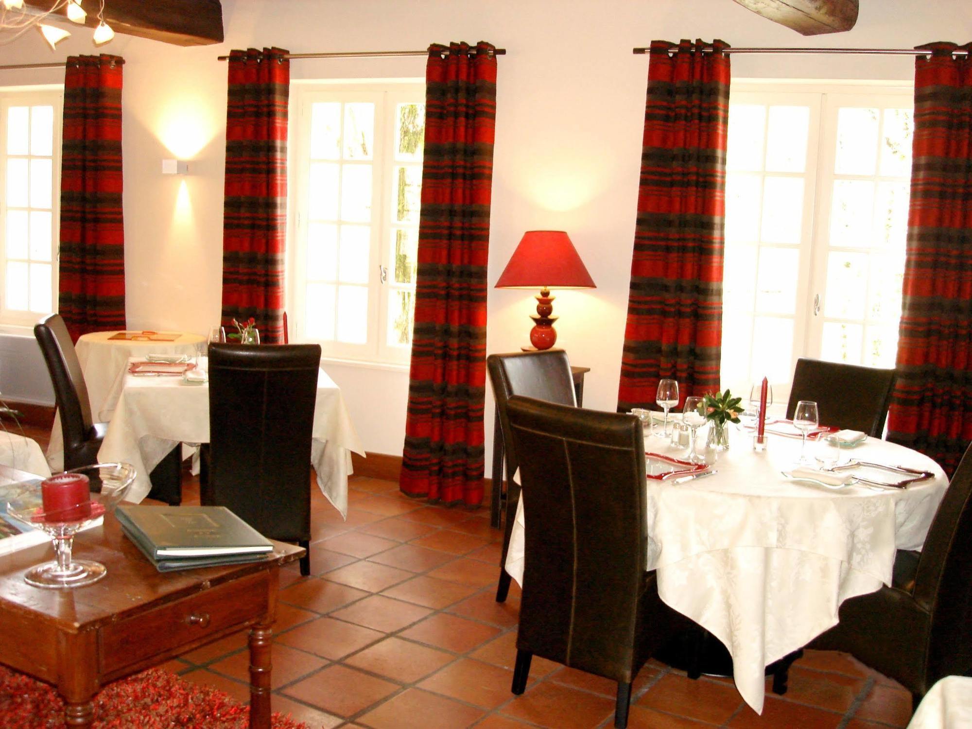Logis Auberge De La Riviere Les Velluire-sur-Vendee Eksteriør billede