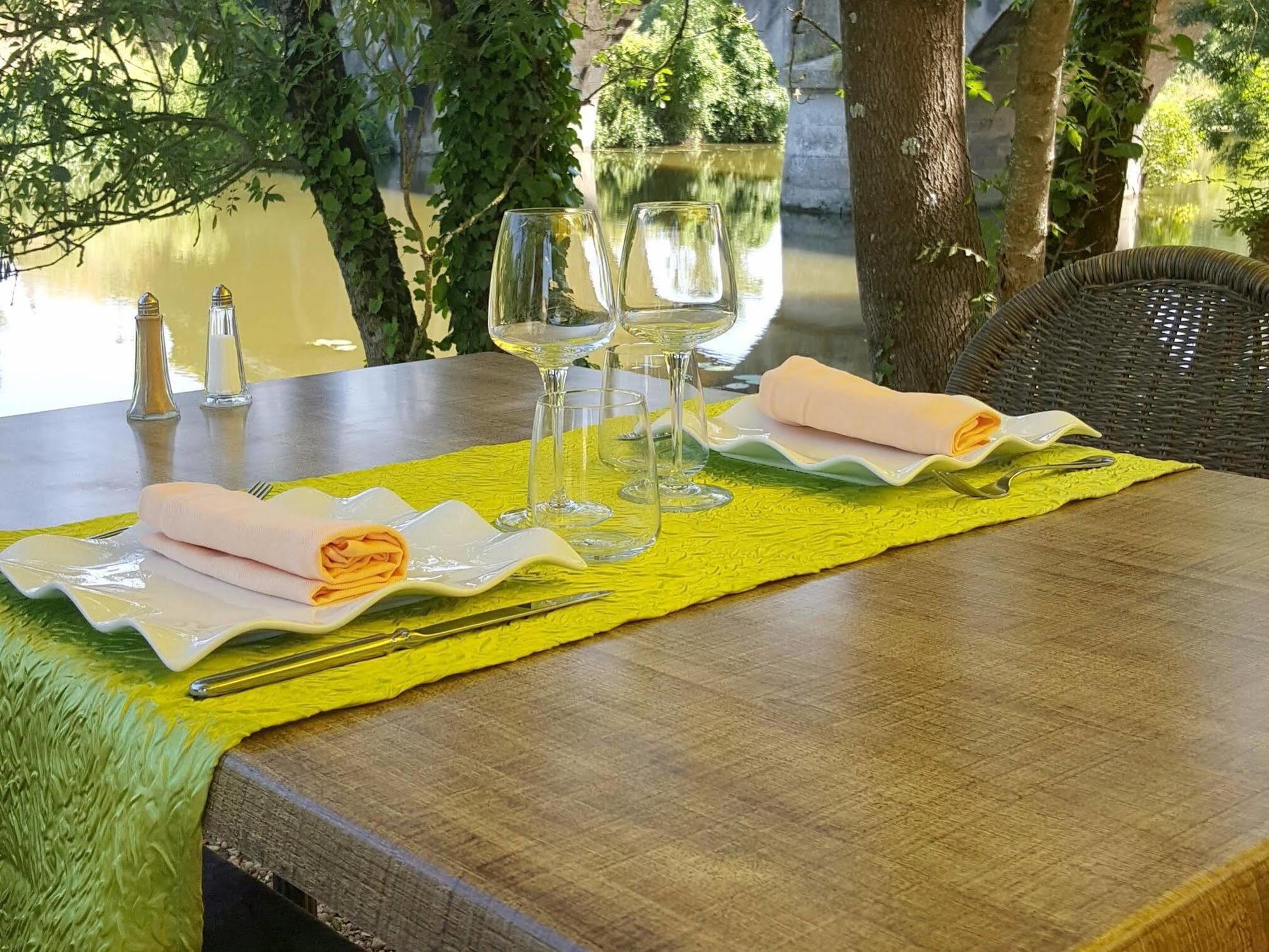 Logis Auberge De La Riviere Les Velluire-sur-Vendee Eksteriør billede