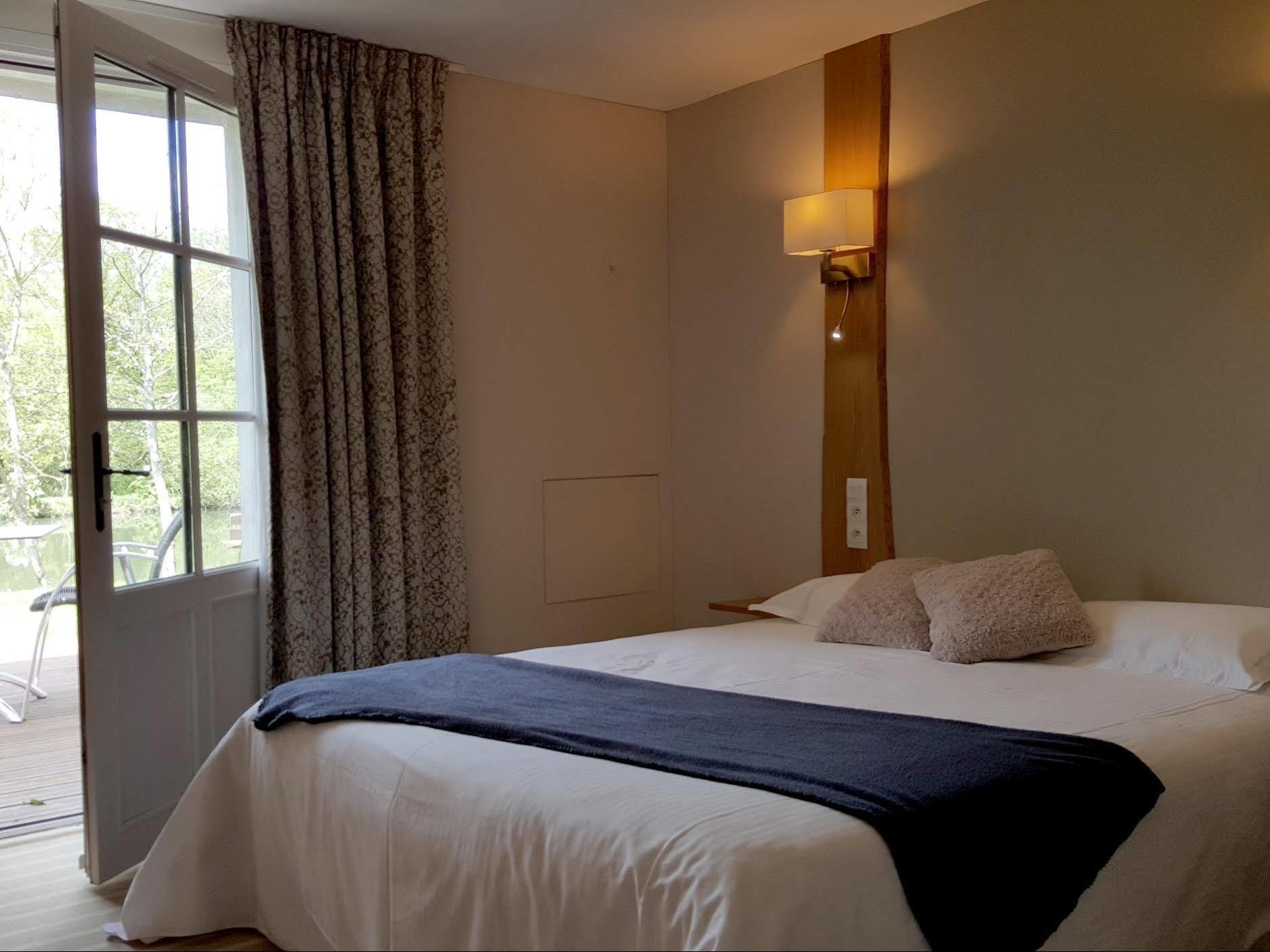 Logis Auberge De La Riviere Les Velluire-sur-Vendee Eksteriør billede